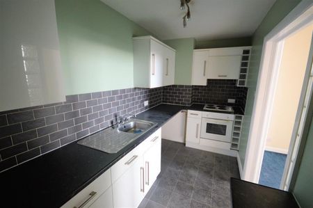 Flat 1 101 Castle Road, Scarborough - Photo 3