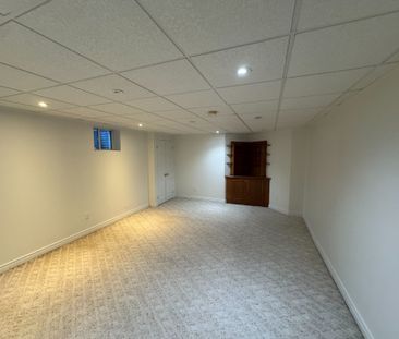 For Lease - 25 Desert View Crescent, Richmond Hill, Ontario - Photo 1