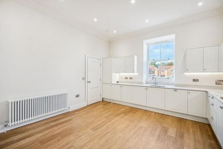 4 bedroom townhouse to rent - Photo 5