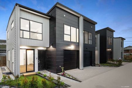 4 Bedrooms House Positioned in a convenient and family-friendly Ellerslie location - Photo 3