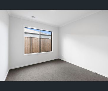 14 Canter Road, Tarneit, Vic 3029 - Photo 6