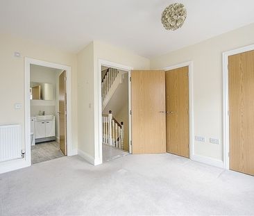 4 bedroom terraced house to rent - Photo 4