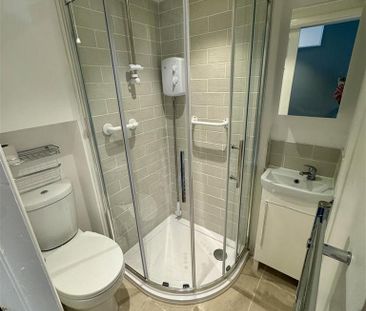 3 bedroom terraced house to rent - Photo 2