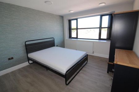 2 bedroom flat to rent - Photo 3