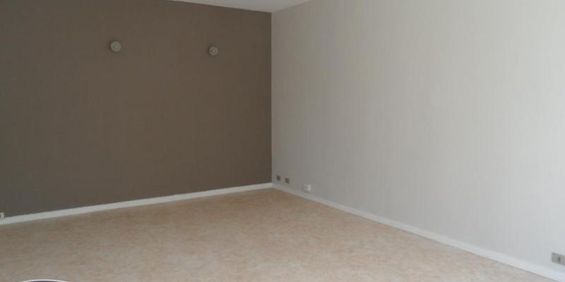 Location Appartement 3 pièces 65m² LILLE 59000 - Photo 3