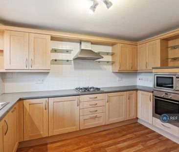 2 bedroom flat to rent - Photo 6