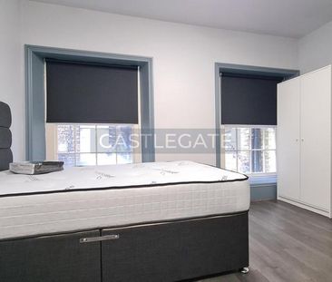 1 bedroom in a flat share to rent - Photo 5