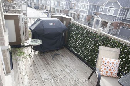 Townhouse For Lease | X8138292 - Photo 5