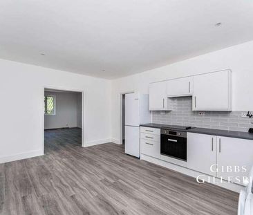 Long Lane, Ickenham, UB10 - Photo 3