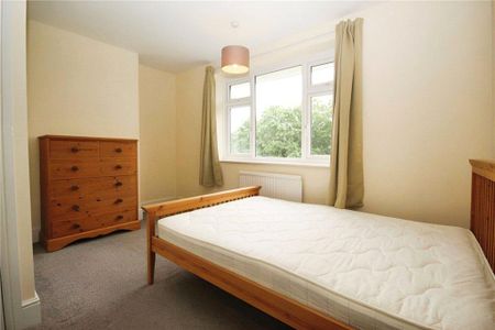 5 bedroom semi-detached house to rent - Photo 4