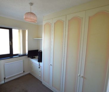 Knights Manor Way, kent, London - Photo 1