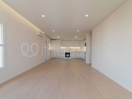 2 room luxury Apartment for rent in Amadora, Lisbon - Photo 1