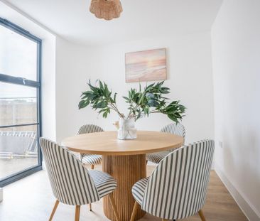 2 bedroom apartment to rent - Photo 2