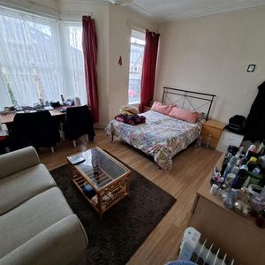 Angus Street, Cardiff - Photo 2