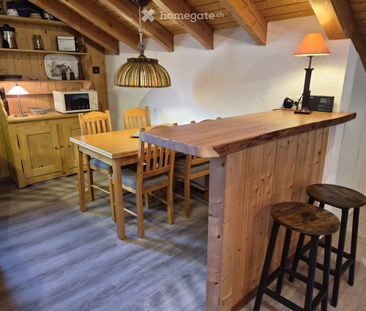 Idyllische, möblierte 2.5-Zimmer-Dachwohnung mit Balkon in Studen (... - Photo 4