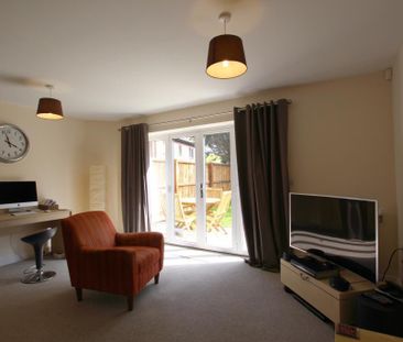 2 bedroom end of terrace house to rent - Photo 1