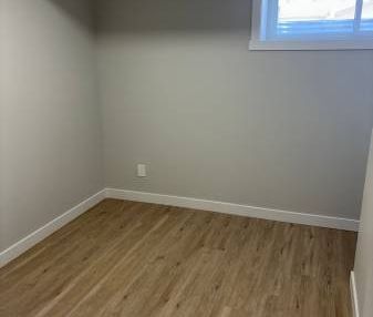 Basement for rent - Photo 2