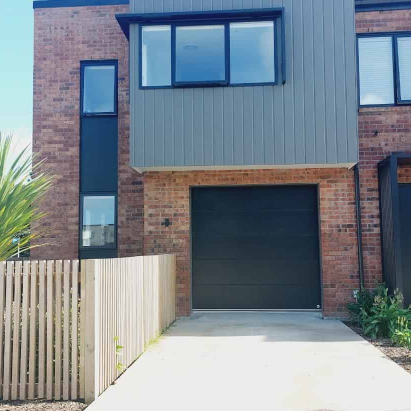 Modern Living - Photo 1