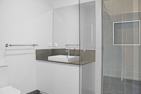 ELEGANT NEW HOME - Photo 4