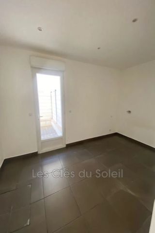 Location appartement 2 pièces 53 m² Sainte-Maxime - Photo 4