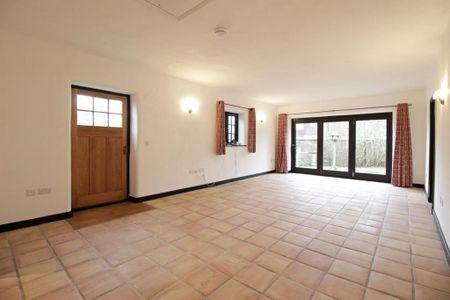 3 bedroom cottage to rent - Photo 3