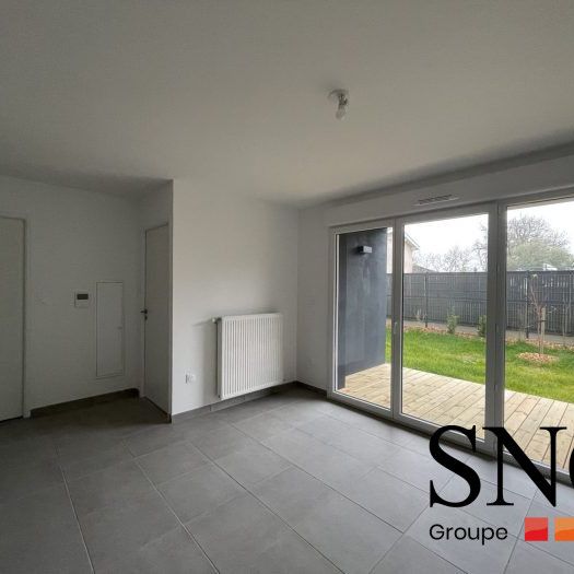 T2 AVEC TERRASSE + JARDIN + DEUX PARKINGS - Photo 1