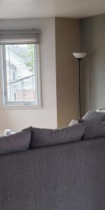 Longueuil – Très grand logement 5 1/2 (1 436 pi2) à louer - Photo 4