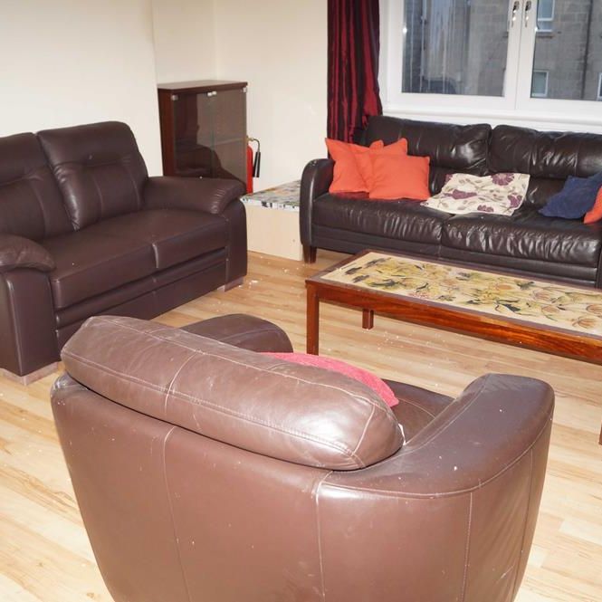 3 bedroom apartment to rent - Photo 1