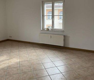 Ihre neues Zuhause mit vorteilhafter Raumaufteilung und viel Grün! - Photo 1
