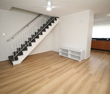 BRIGHT AND SUNNY GROUND FLOOR UNIT - Photo 1