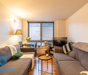 1 bed Apartment for Rent - Photo 2