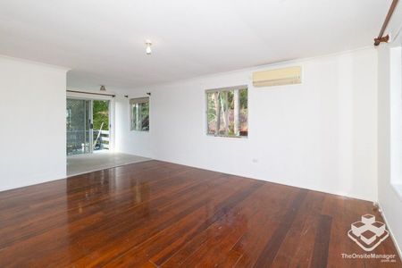 5 rooms, dual living in a very convenient location - Photo 3