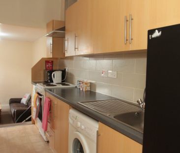 Queens Road (2 bed) - Photo 3