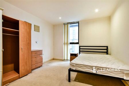 1 bedroom flat to rent - Photo 4