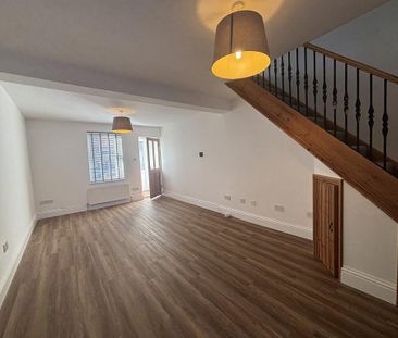 2 bedroom terraced house to rent - Photo 2