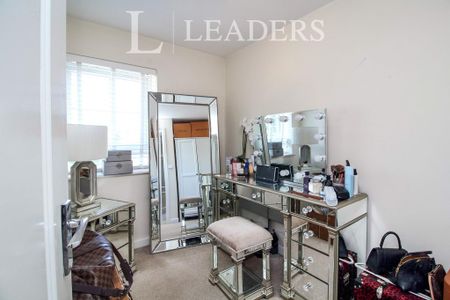 3 bedroom terraced house to rent - Photo 2