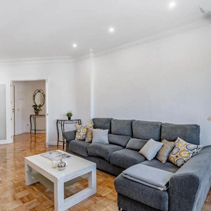 Piso de alquiler en Ciudad Universitaria - Photo 1