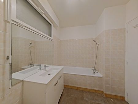Location Appartement 4 pièces 87m² ST GERMAIN EN LAYE 78100 - Photo 5