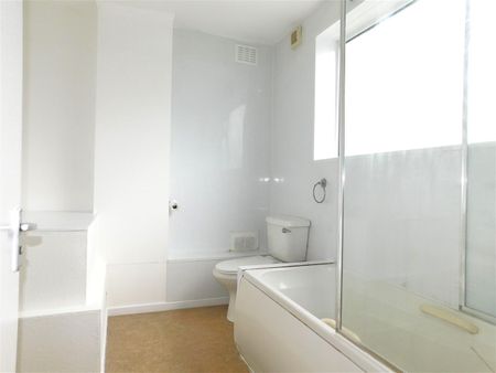 St. Nicolas Park Drive, Nuneaton - Photo 5