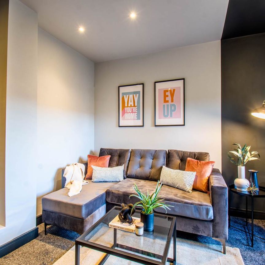 Marshall Terrace (Room 5), Crossgates, Leeds - Photo 1