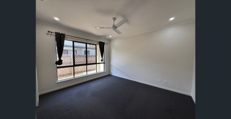 MOUNT PETER ESTATE FAMILY HOME - Photo 5