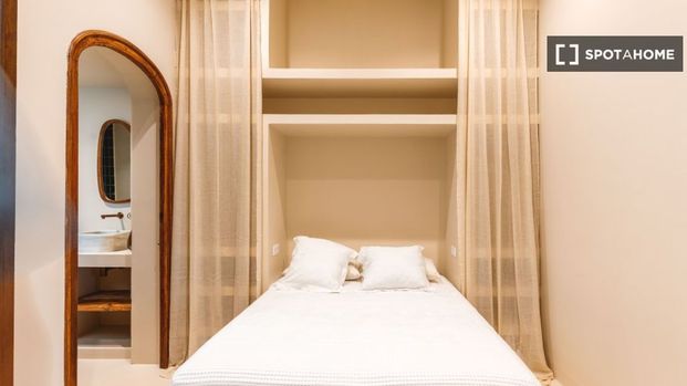 2 room luxury Flat for rent in Valencia - Photo 1