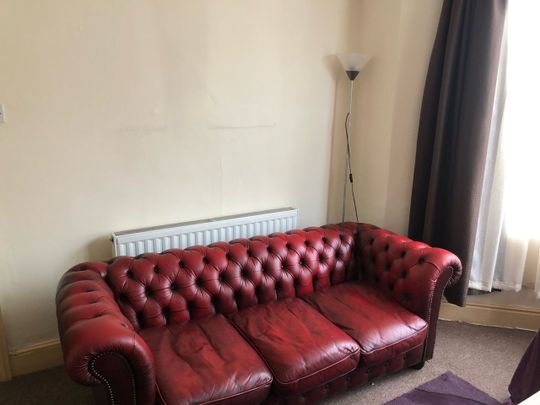 Room in a Shared House, Edward Road, BS4 - Photo 1