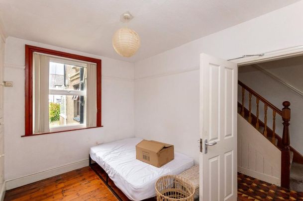 4 bedroom terraced house to rent - Photo 1