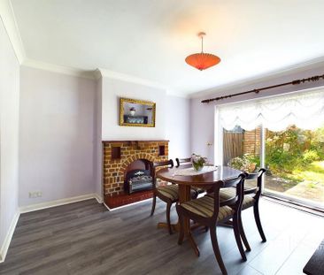 3 bedroom semi-detached house to rent - Photo 3