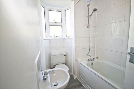 Price £2,700 pcm - Available Now - Unfurnished - Photo 4