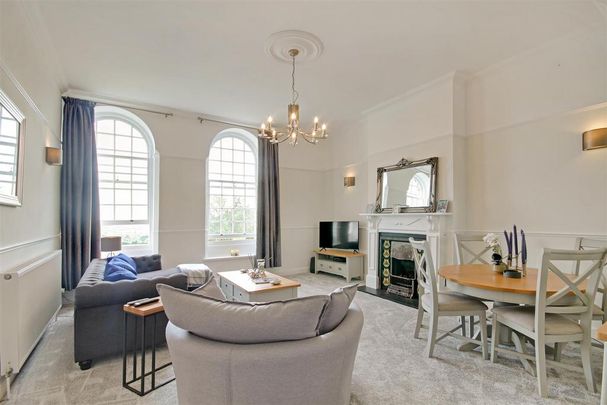 4 bedroom terraced house to rent - Photo 1