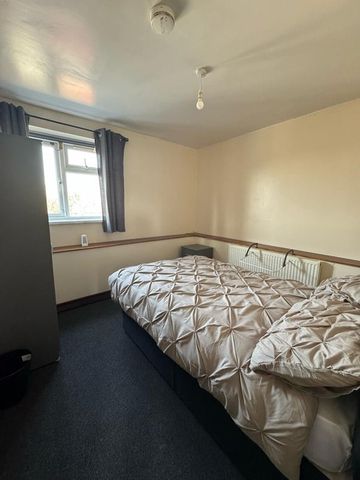 Room in a Shared Flat, Glebe Farm Road, B33 - Photo 2