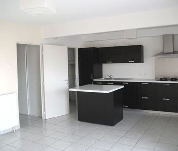 Location Appartement 3 pièces 66m² - Photo 4