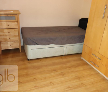 5 bedroom terraced house to rent - Photo 4 | Rentumo